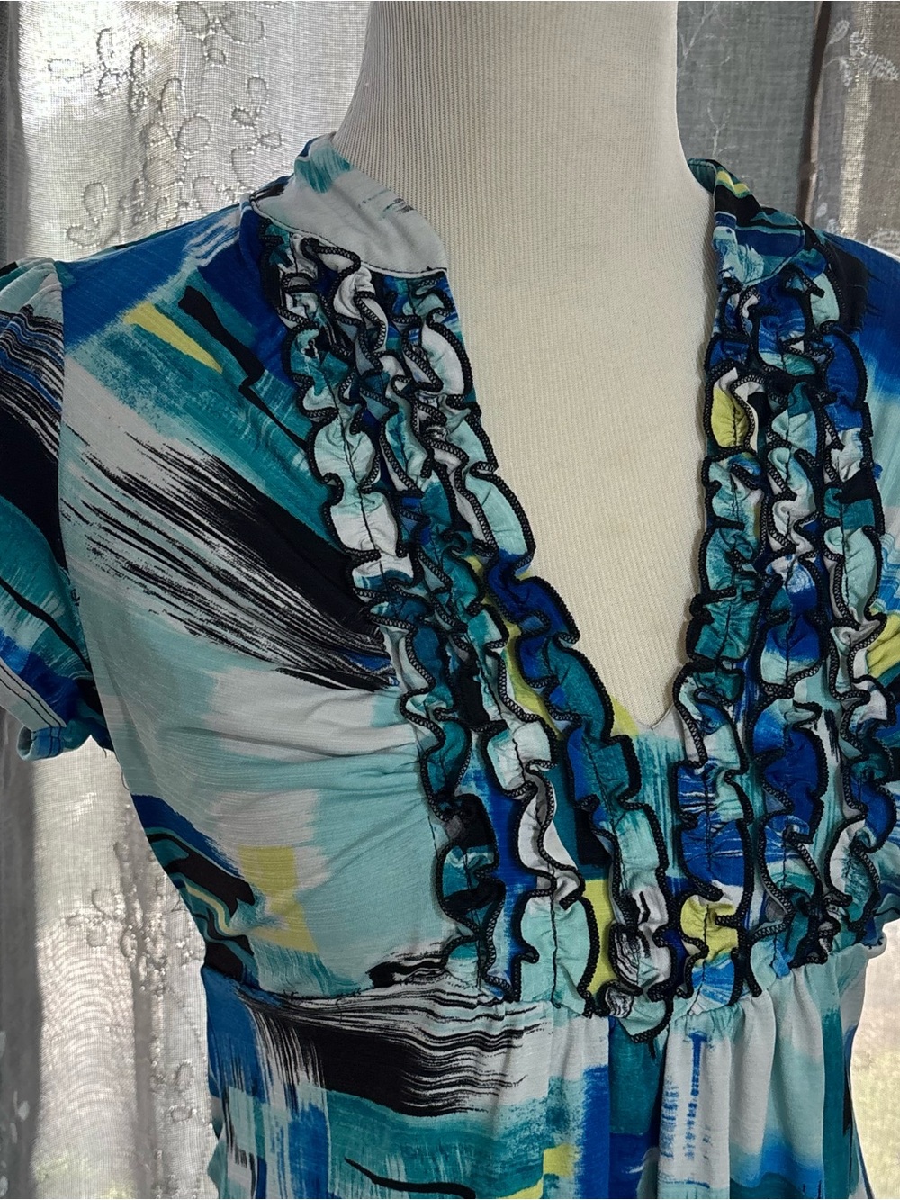 XOXO Blue Abstract Ruffle V-Neck Blouse - Picture 2 of 5